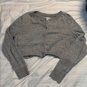 CROPPED BUTTON UP SWEATER